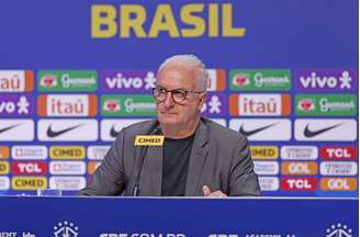 Dorival Júnior durante coletiva. (FOTO: RAFAEL RIBEIRO/CBF)