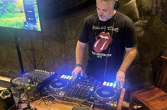 Iván Duque publicou foto como DJ