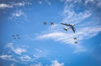 Jatos de ataque em formação na região da América Latina