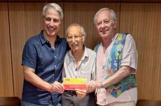 No momento da refiliação de José Frejat ao PSB-RJ