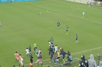 Confusão em jogo do Grêmio no sub-17