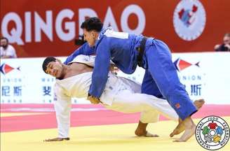 Guilherme Schimidt foi prata em Grand Prix na China.