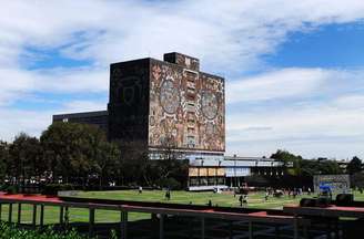 A Unam.