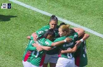 Alviverdes comemoram gol marcado –