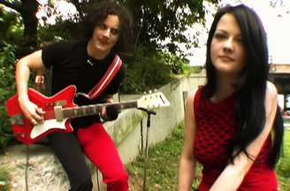 Jornal britânico foi acusado de perseguir e fotografar mulher após confundi-la com Meg White