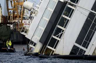 Naufrágio do Costa Concordia deixou 32 mortos