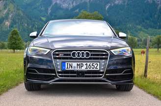 <p>Audi S3 Sedan; venda trimestral da marca atingiu 429.250</p>