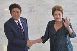 Dilma se encontrou com o primeiro ministro japonês em Brasília nesta sexta