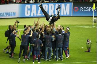 Mesmo criticado, Luis Enrique levou a Tríplice Coroa em sua primeira temporada