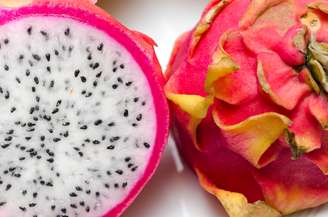 A fruta possui antioxidantes e fibras, além de ter poucas calorias.