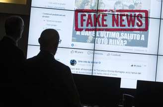 O termo "fake news" foi popularizado em 2016, quando a Rússia foi acusada de difundir fatos inverídicos para influenciar a disputa presidencial nos EUA