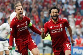 Mohamed Salah celebra primeiro gol pelo Liverpool, no final da Liga dos Campeões, contra o Tottenham