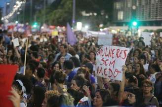 Milhares marcham em ato pelo Dia Internacional da Mulher, em 2019, em São Paulo