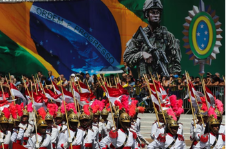 Exército também tem contrato com empresa para fornecimento de sistema que está sob suspeita na Abin