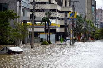 Alagamentos em Porto Alegre (RS) nesta segunda-feira, 13