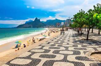 Copacabana (RJ) é um dos pontos turísticos brasileiros mais visitados por quem usa app de carona