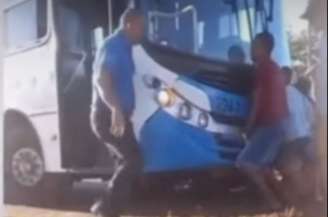 Motociclista ficou preso embaixo de ônibus em Palmas (TO)