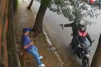 Criminosos em uma moto abordaram o PM no bairro Santo Amaro, em São Paulo