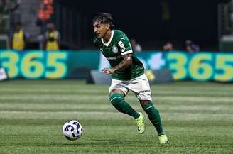 Facundo Torres (Palmeiras) durante jogo contra o Bahia, no dia 27.04.2025 
