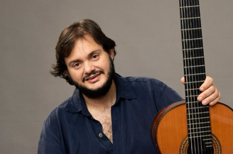 Musicista Yamandu Costa, 45