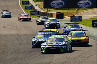 Os novos carros da Stock em ação em Interlagos. Neste fim de semana, é a vez de Cascavel