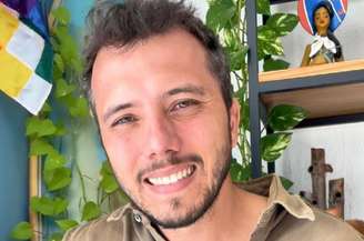 Thiago Ávila é brasileiro e ativista humanitário