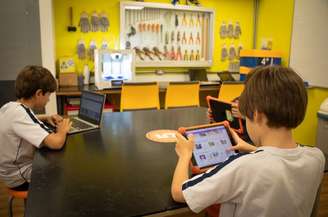 Colégio Dante Alighieri está investindo, desde 2023, no letramento em inteligência artificial para professores, funcionários e estudantes.