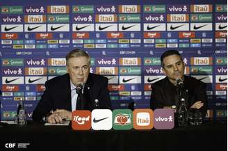 Carlo Ancelotti e Rodrigo Caetano, diretor de seleções da CBF, em coletiva após sorteio dos grupos da Copa 2026.