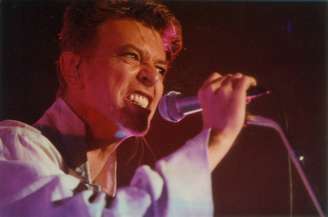 David Bowie durante show em São Paulo em 1997.