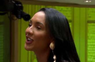 Maxiane revelou desejo de beijar a boca de Henri Castelli