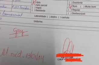 RH de supermercado escreveu 'gay' na ficha admissional de funcionário 