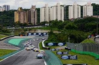Stock Car começa 2026 com grid cheio e o retorno dos motores V8 para a categoria