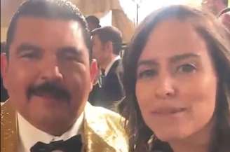 Raquel Krähenbühl se empolgou e saiu gritando por atores no tapete vermelho