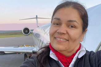 Solange Tremblay foi ejetada a mais de 100 metros do avião