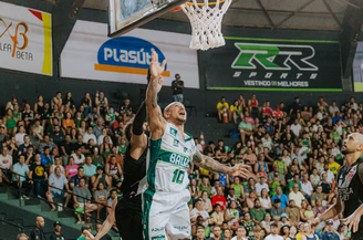 O Bauru de Alex Garcia bateu o Vasco com superioridade no Panela de Pressão 