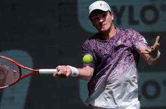 João Fonseca e alemão Daniel Altmaier ficam com vice nas duplas no ATP 500 de Halle