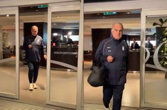O técnico do Uruguai Marcelo Bielsa já voltou para o país