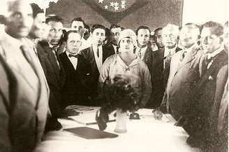 Em 1928, antes mesmo de as brasileiras poderem votar, Alzira Soriano foi eleita prefeita da cidade de Lajes (RN), segundo a Agência Brasil