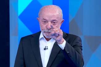 Lula rebate Flávio Bolsonaro sobre comentário capacitista