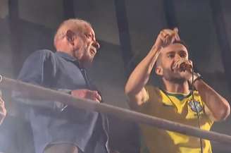 André Janones exaltou Lula durante discurso na Avenida Paulista, em São Paulo