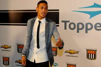 Neymar compareceu ao prêmio dos melhores do Paulista 2013