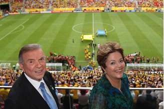 <p>Dilma e Marin lado a lado em um jogo da Copa das Confederações</p>