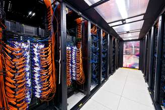 Supercomputador tem 57 mil núcleos de processamento (equivalente a 15 mil computadores de uso pessoal) e 160 terabytes de memória (equivalente a pelo menos 30 mil portáteis)