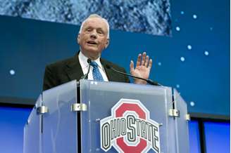 Neil Armstrong palestra em evento da Nasa em 2012, poucos meses antes de morrer