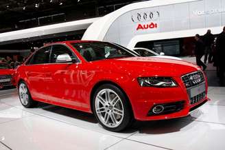 A marca Audi vendeu 5.523 carros. Um crescimento de 46,5% em relação ao ano passado. (Na foto Audi S4)