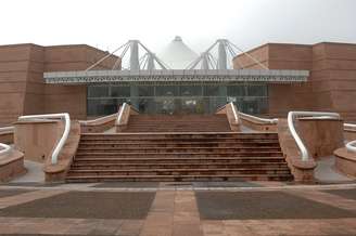 Localizado em um moderno edifício de mais de 6,4 mil metros quadrados, o Museu de Ciência e Tecnologia Descubre é equipado com modernos recursos interativos