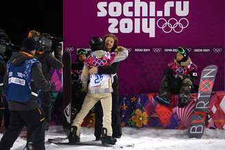 Iouri Podladtchikov recebeu abraço de Shaun White após vitória