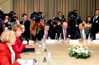 <p>Representantes da União Europeia, Estados Unidos e Rússia estão reunidos em Genebra para discutir a crise na Ucrânia</p>