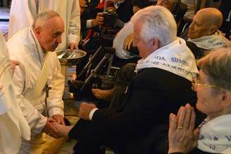 <p>Neste ano, o papa escolheu lavar os pés de 12 internos assistidos pela Fundação Padre Gnocchi, que atende a pessoas em estado de invalidez por motivos diversos de saúde</p>