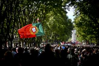Marcha em Lisboa celebra os 40 anos da Revolução dos Cravos em Portugal